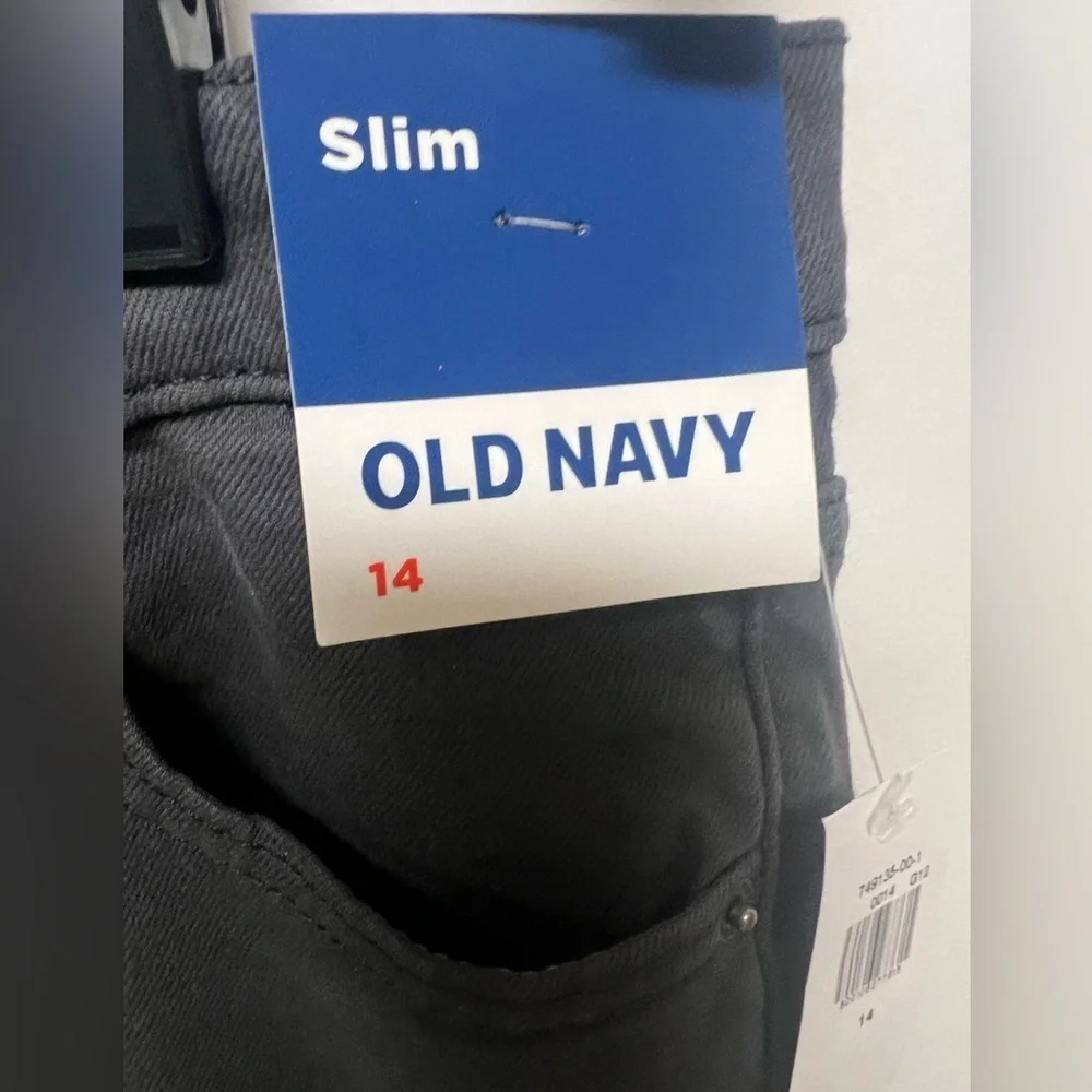 OLD NAVY BOYS CHARCOAL SIZE 14 SLIM BUILT-IN FLEX JEANS. NWT